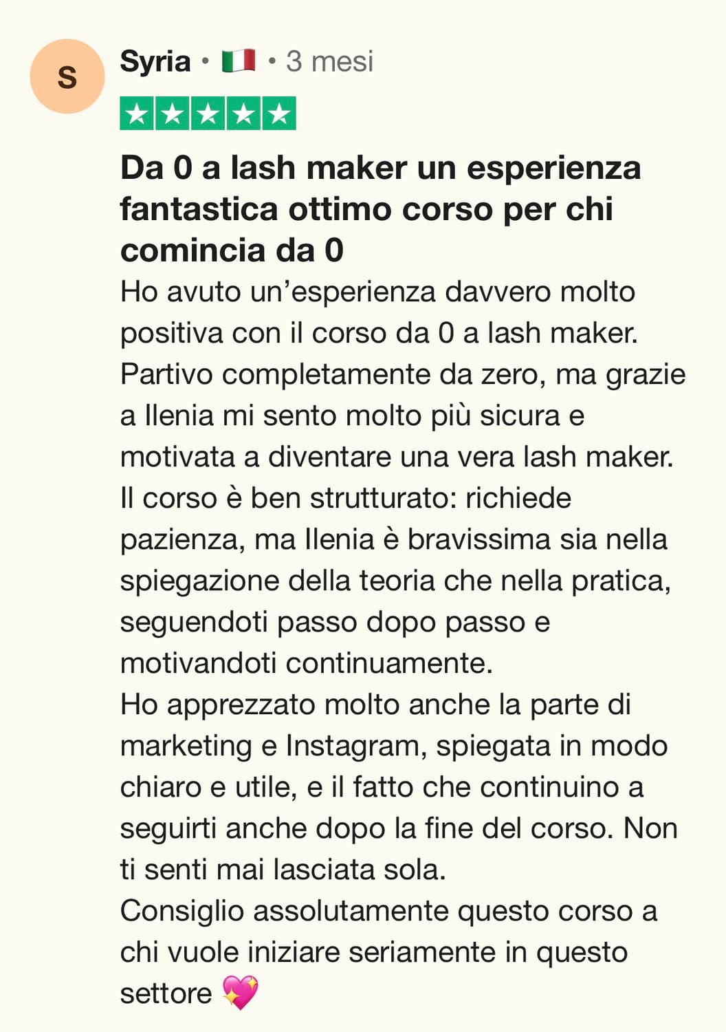 Recensione Trustpilot a 5 stelle di Syria sul corso Da 0 a Lash Maker